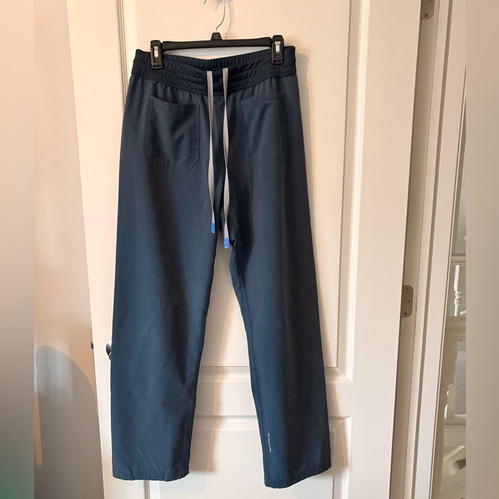 Women’s FIGS Reversible Dark Harbor/Dusty Blue Straight Leg Scrub Pants